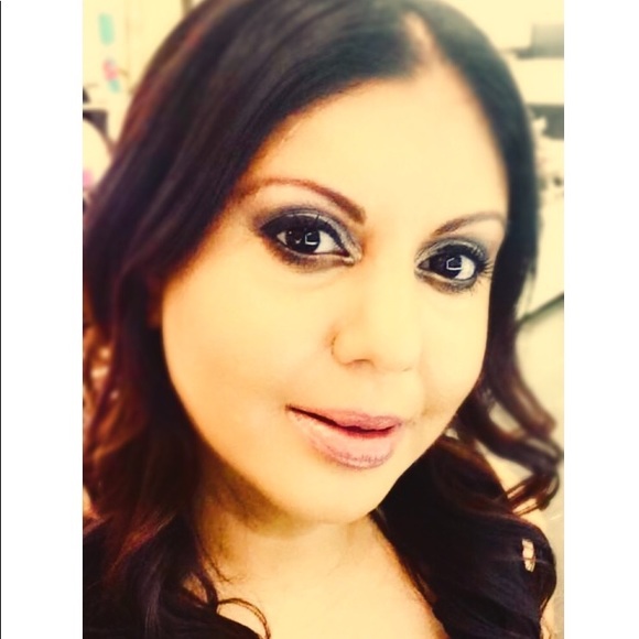 Meet your Posher, Shereza - Picture 1 of 6